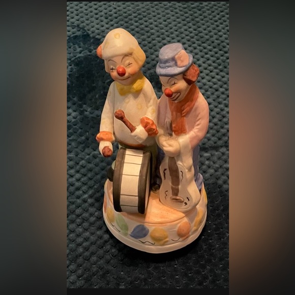 Other - Bring in the Clowns Musical Figurine